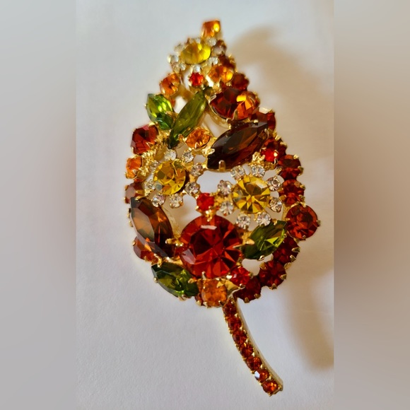 Stunning Brooch in Fall colors - Picture 2 of 3